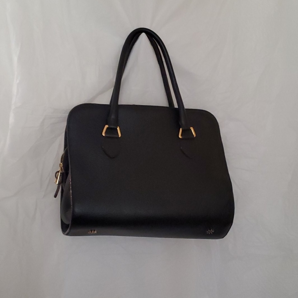 Handbags - Picture 2 of 4